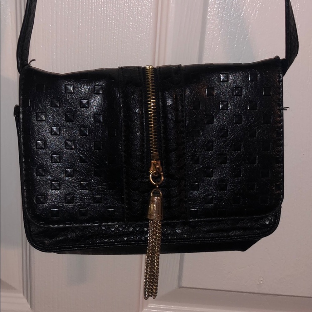 Black shoulder bag